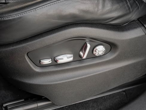 Used 2021 Porsche Cayenne image 34