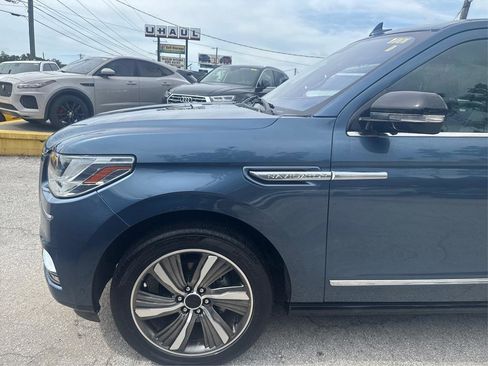 Used 2019 Lincoln Navigator Reserve image 11