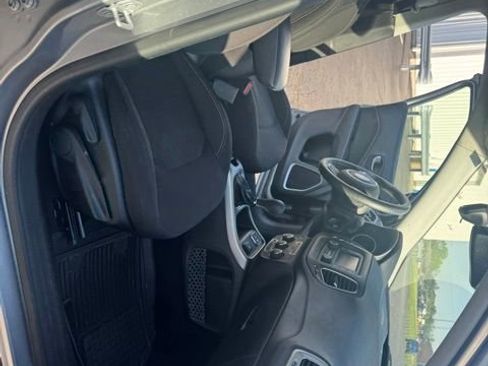Used 2017 Jeep Compass Sport FWD image 12