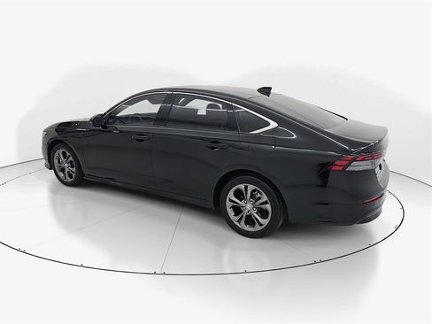 Certified 2023 Honda Accord EX-L image 9