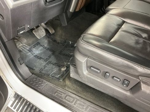 Used 2013 Ford F150 Lariat w/ Luxury Equipment Group image 15