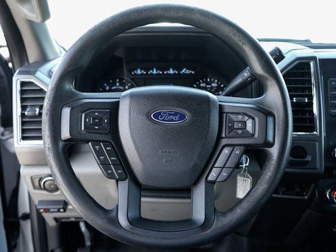 Used 2017 Ford F550 2WD Regular Cab Super Duty image 28