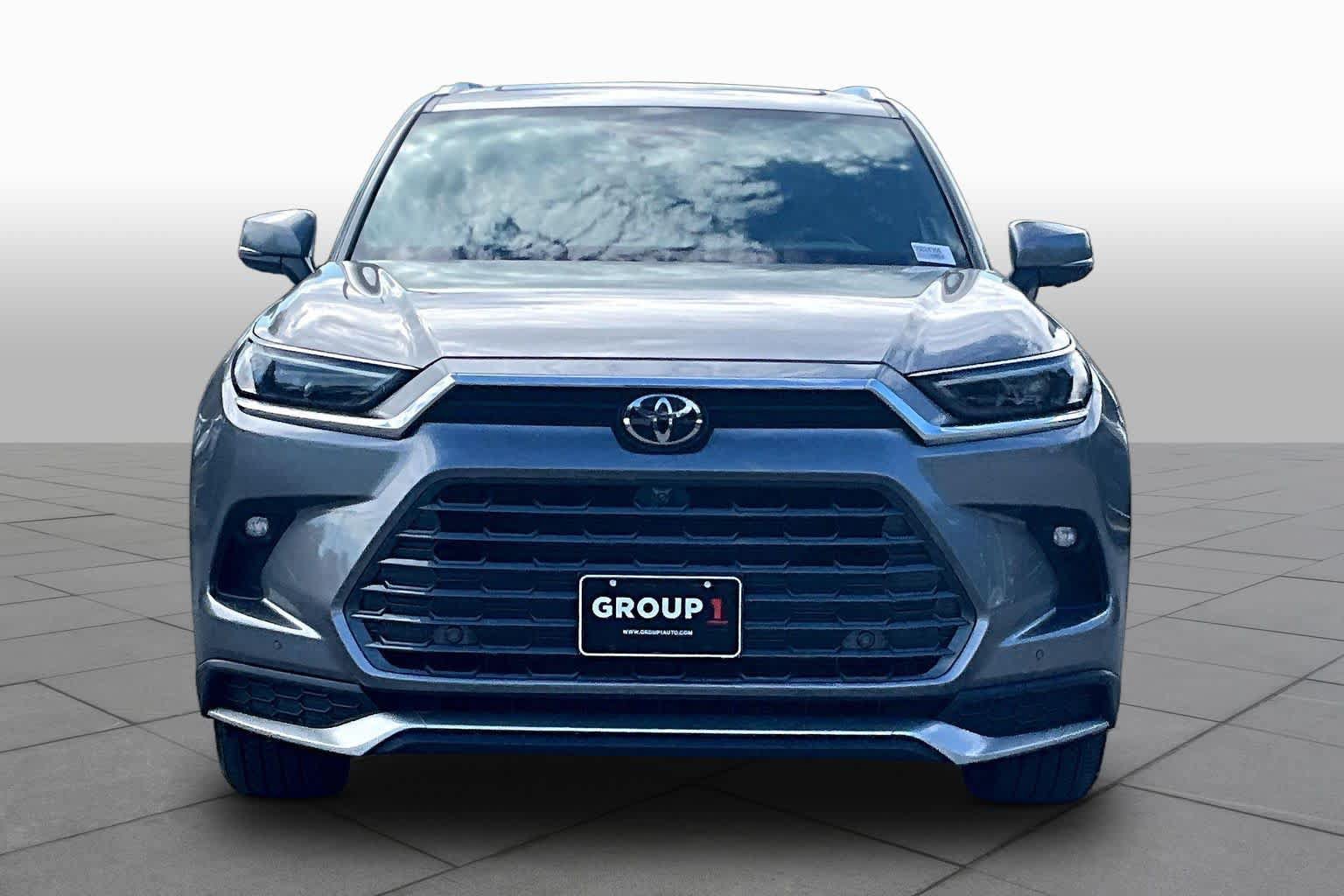 Used 2025 Toyota Grand Highlander AWD Hybrid image 4