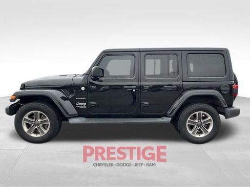 Used 2018 Jeep Wrangler Unlimited Sahara w/ Dual Top Group image 11