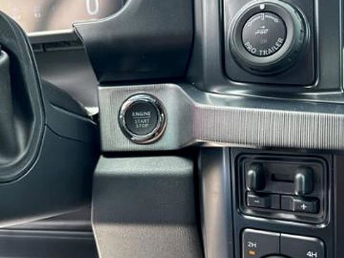 New 2025 Ford F250 Platinum image 23