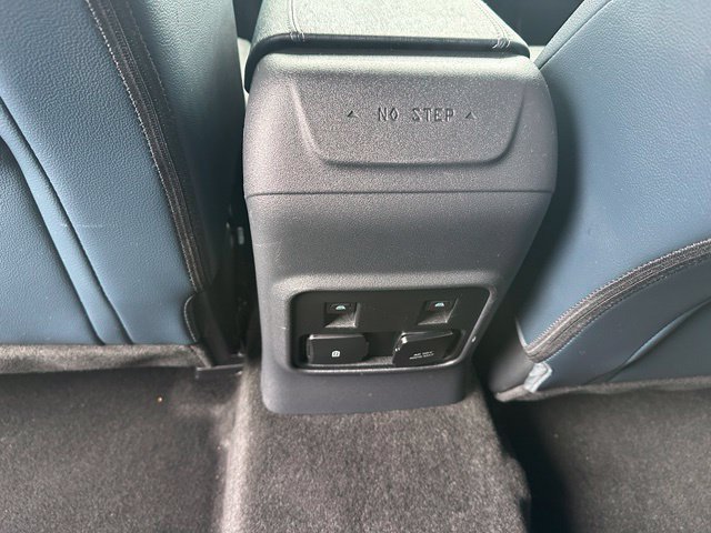 Used 2024 Ford Bronco Outer Banks AWD/4WD image 15