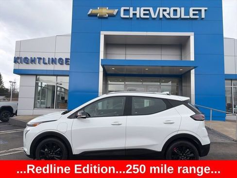 Used 2023 Chevrolet Bolt EUV LT w/ Comfort Package image 4