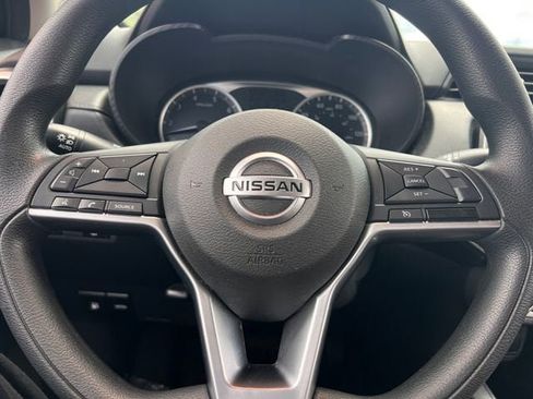 Used 2020 Nissan Versa S FWD image 20
