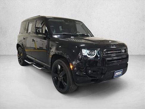 Certified 2024 Land Rover Defender 110 X-Dynamic SE AWD/4WD image 3