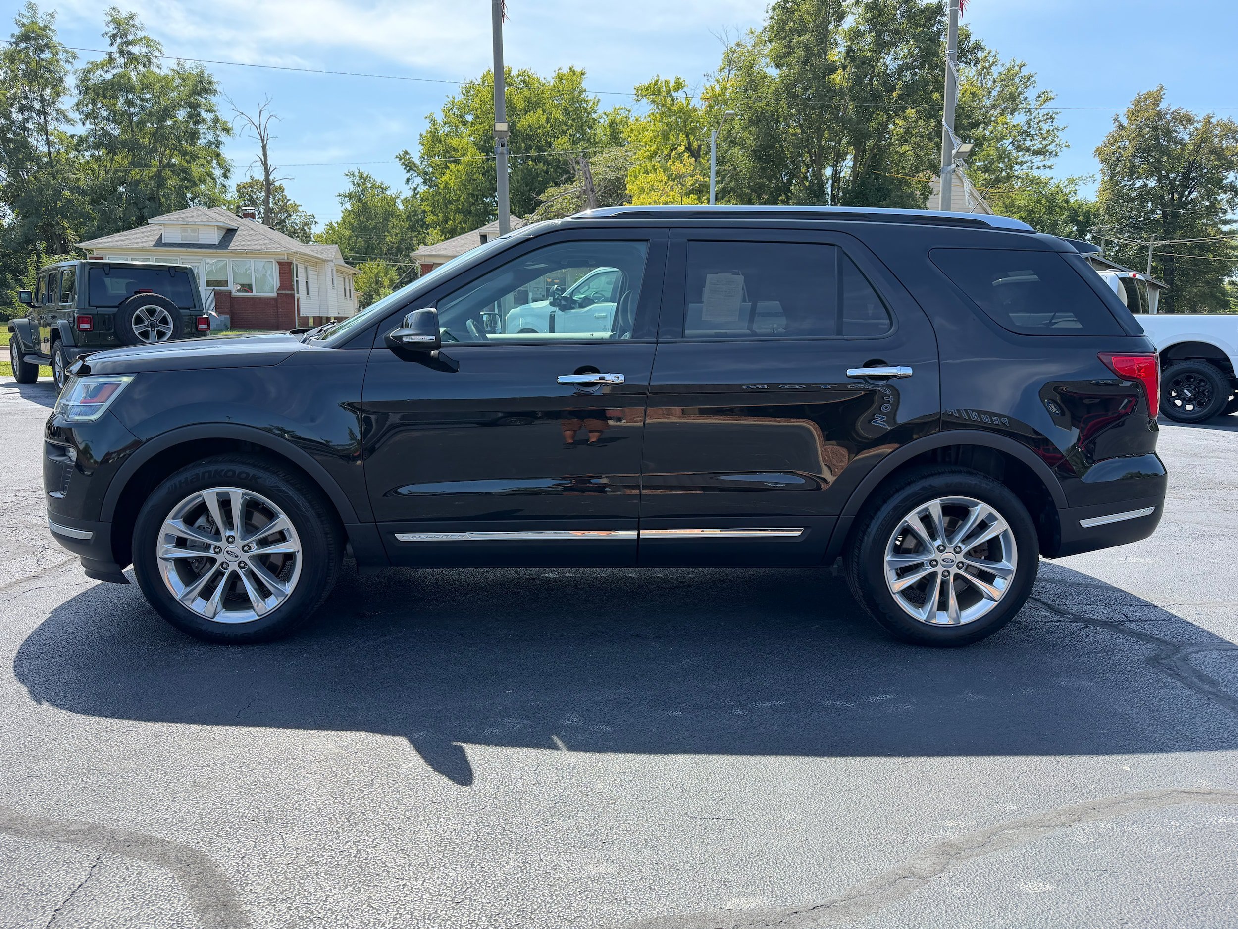 Used 2019 Ford Explorer Limited AWD/4WD image 4
