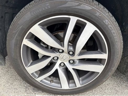 Used 2017 Honda Pilot Touring image 14