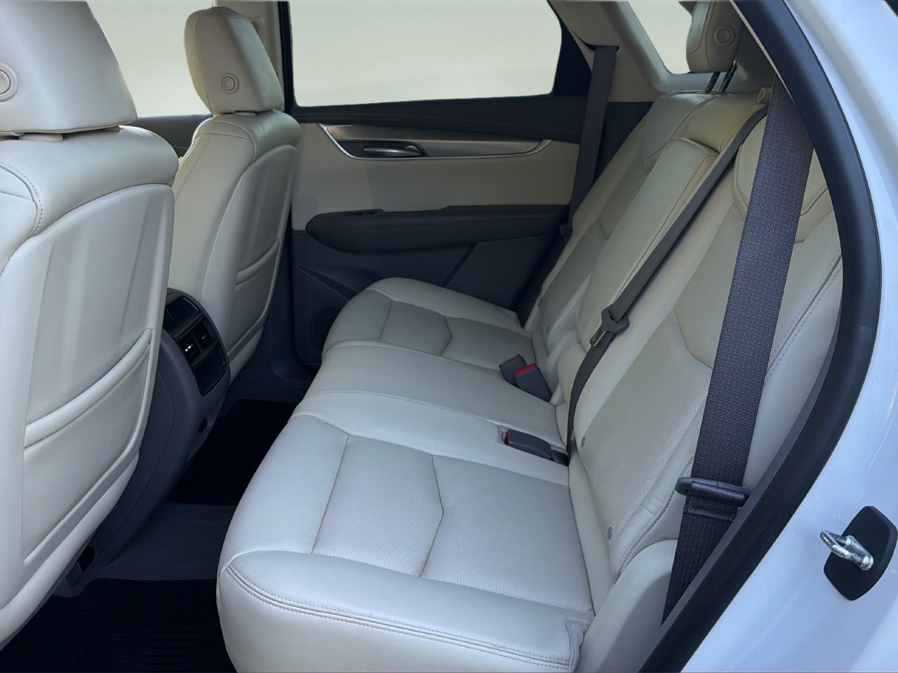 Used 2017 Cadillac XT5 Luxury FWD image 12