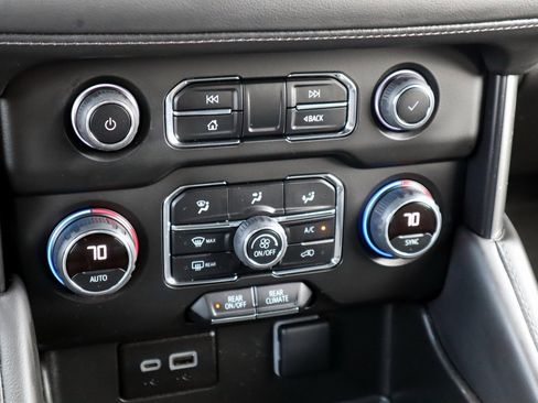 Used 2023 Chevrolet Tahoe LS image 26