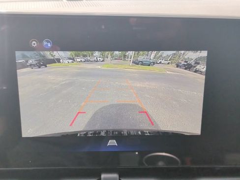 Used 2026 Chevrolet Equinox LT FWD image 24