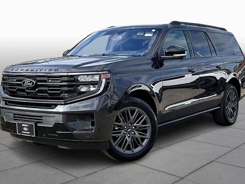 Used 2025 Ford Expedition Max Platinum w/ Stealth Performance Package image 39