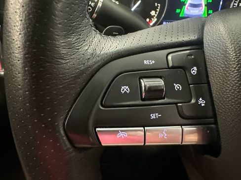 Used 2022 Cadillac XT4 Sport w/ Sun And Sound Package AWD/4WD image 8