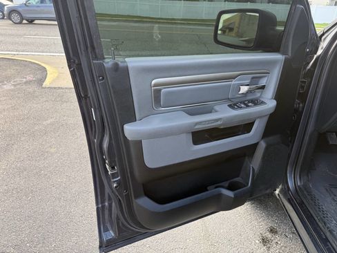 Used 2018 RAM 1500 Big Horn AWD/4WD image 18