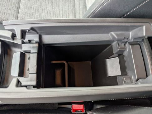 Used 2021 Nissan Rogue S image 36