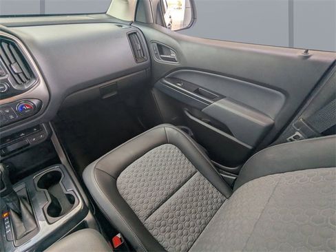 Used 2015 Chevrolet Colorado Z71 image 17