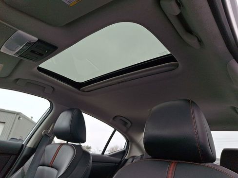 Used 2022 Nissan Sentra SR w/ SR Premium Package image 14