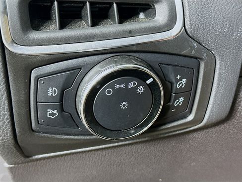 Used 2014 Ford Focus Titanium FWD image 17