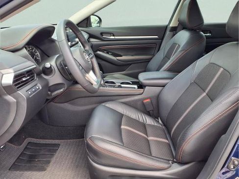 Certified 2023 Nissan Altima 2.5 SR FWD image 10