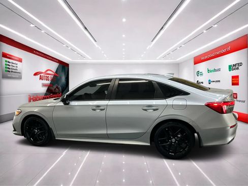 Used 2022 Honda Civic Sport image 4
