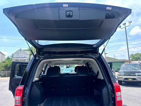 Used 2014 Jeep Patriot Sport w/ Power Value Group image 30