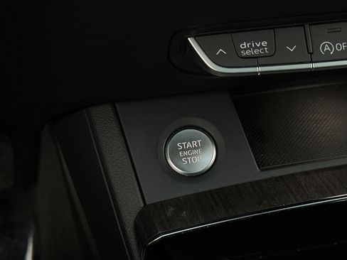 Used 2023 Audi Q5 2.0T Premium w/ Convenience Package image 21