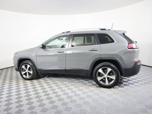 Used 2020 Jeep Cherokee Limited image 3