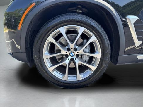 Used 2024 BMW X5 xDrive40i w/ Parking Assistance Package image 13