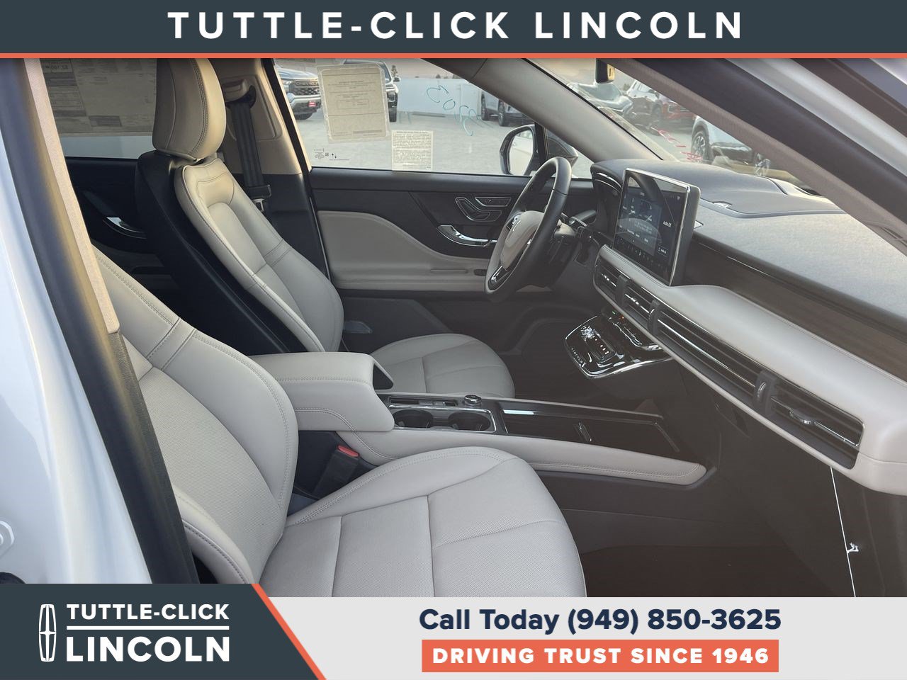 New 2025 Lincoln Corsair Reserve w/ Equipment Group 202A FWD image 16