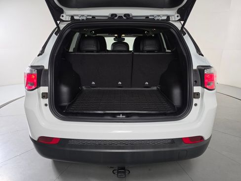Used 2023 Jeep Compass Latitude AWD/4WD image 19