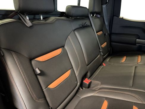 Used 2021 GMC Sierra 1500 AT4 w/ AT4 Premium Package image 18