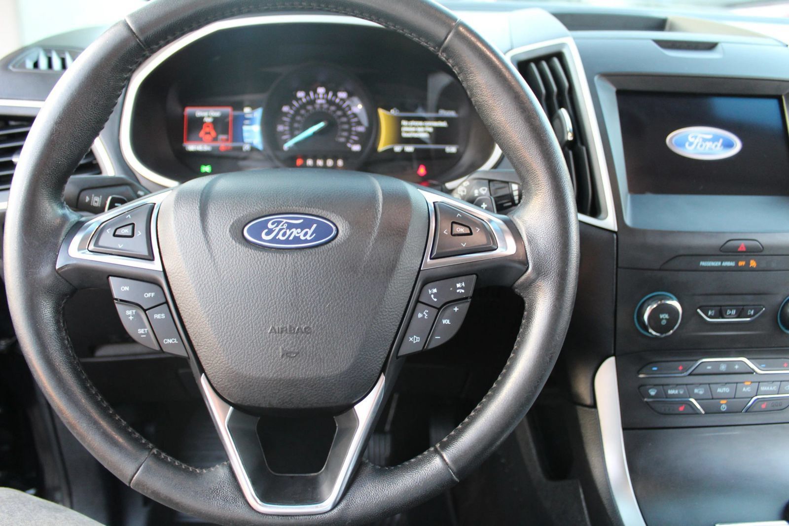 Used 2020 Ford Edge SEL AWD/4WD image 14