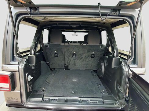 Used 2022 Jeep Wrangler Unlimited Sport AWD/4WD image 12