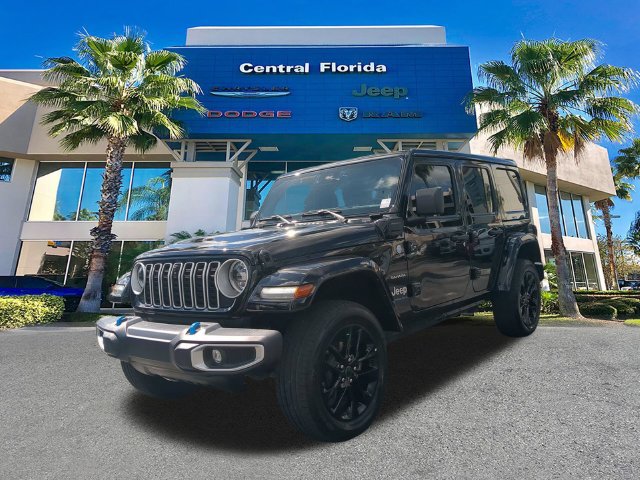 Used 2024 Jeep Wrangler Unlimited Sahara w/ Technology Group AWD/4WD image 9