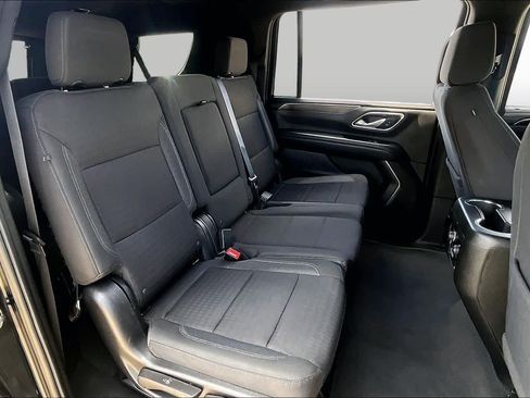 Used 2023 Chevrolet Suburban LS RWD image 20