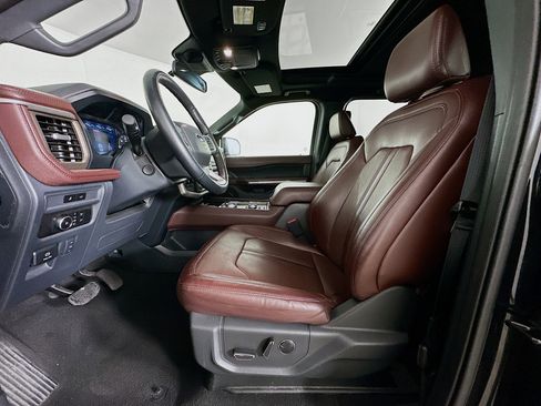 Used 2023 Ford Expedition Max Limited image 13