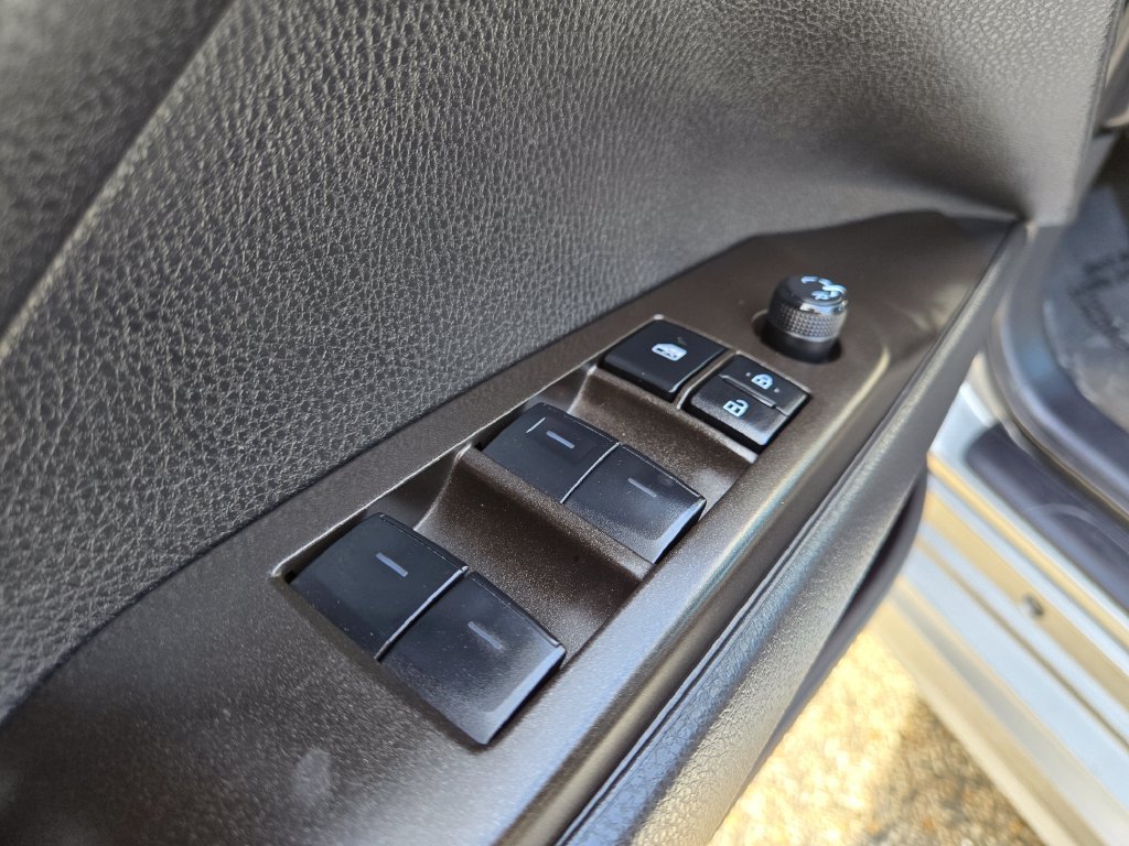 Used 2023 Toyota Camry SE FWD image 16