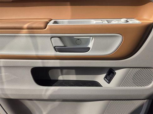 New 2025 Volkswagen ID. Buzz 1st Edition image 19