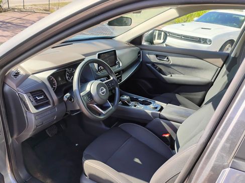 Used 2023 Nissan Rogue S AWD/4WD image 17