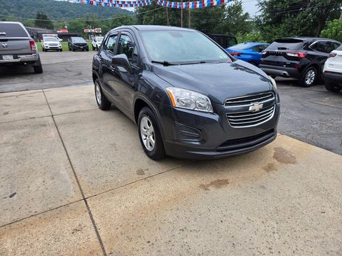 Used 2016 Chevrolet Trax LS AWD/4WD image 1