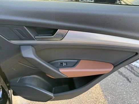 Certified 2025 Audi Q5 2.0T Premium w/ Convenience Plus Package image 31