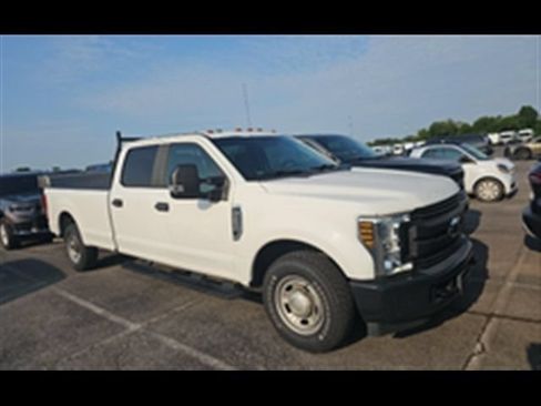 Used 2019 Ford F250 XL w/ Power Equipment Group RWD image 2