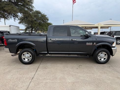 Used 2017 RAM 2500 SLT w/ Luxury Group AWD/4WD image 8