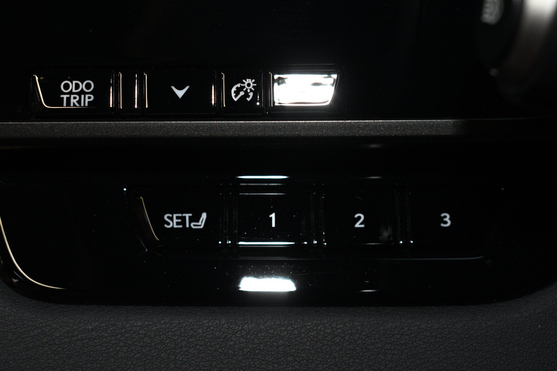 Used 2025 Lexus RX 350 Premium Plus w/ Convenience Package FWD image 39
