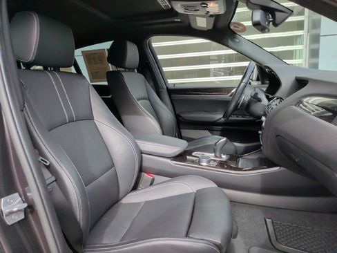 Used 2017 BMW X4 M40i image 33