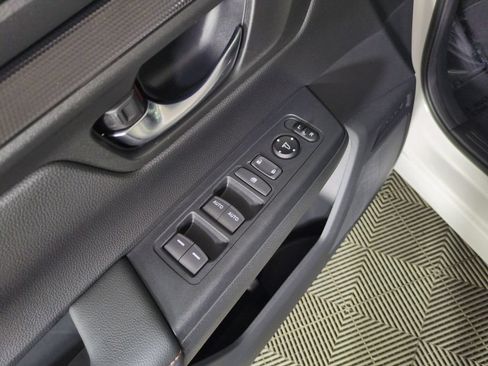 Used 2026 Honda CR-V Sport image 11