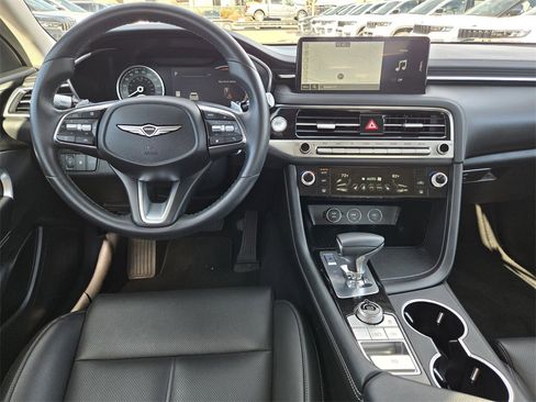 Used 2025 Genesis G70 2.5T image 13